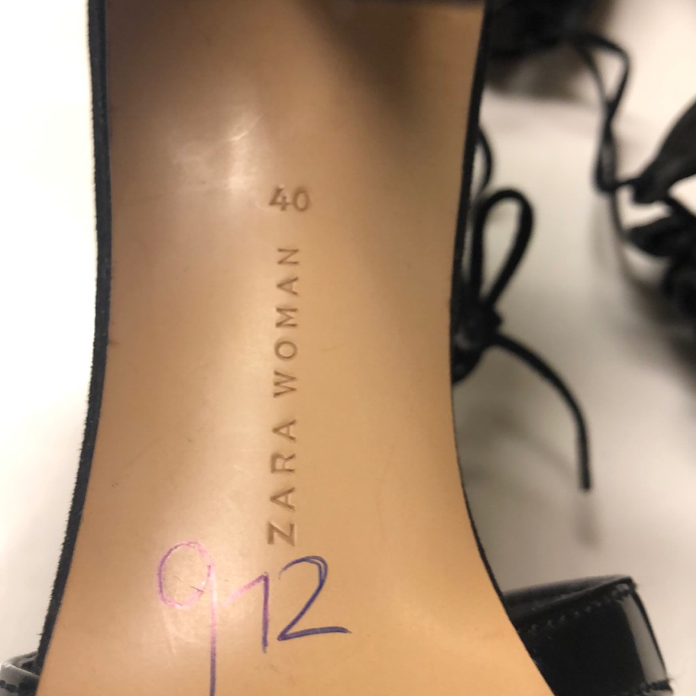 💜💜SOLD💜💜 Zara black suede cut out pumps - Picture 6 of 6
